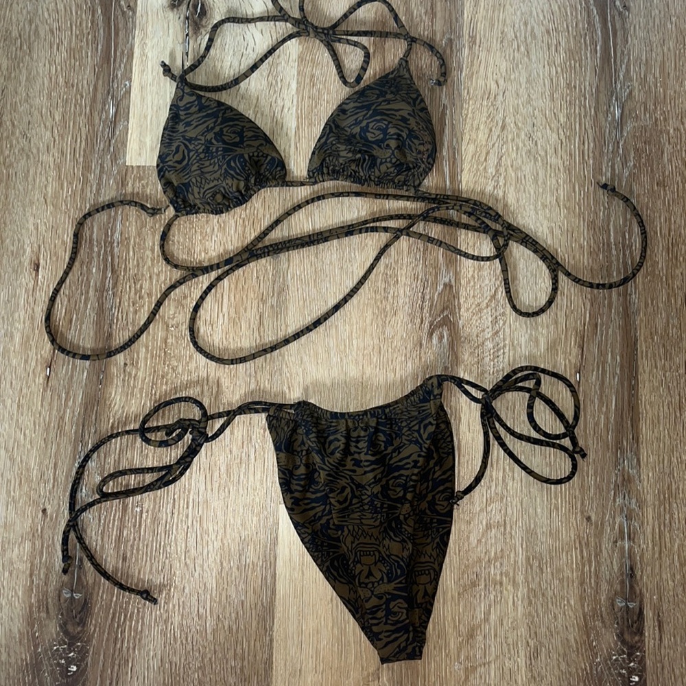 Like NEW Ed Hardy Brown and Black Tiger Print Triangle Bikini Size Extra Small